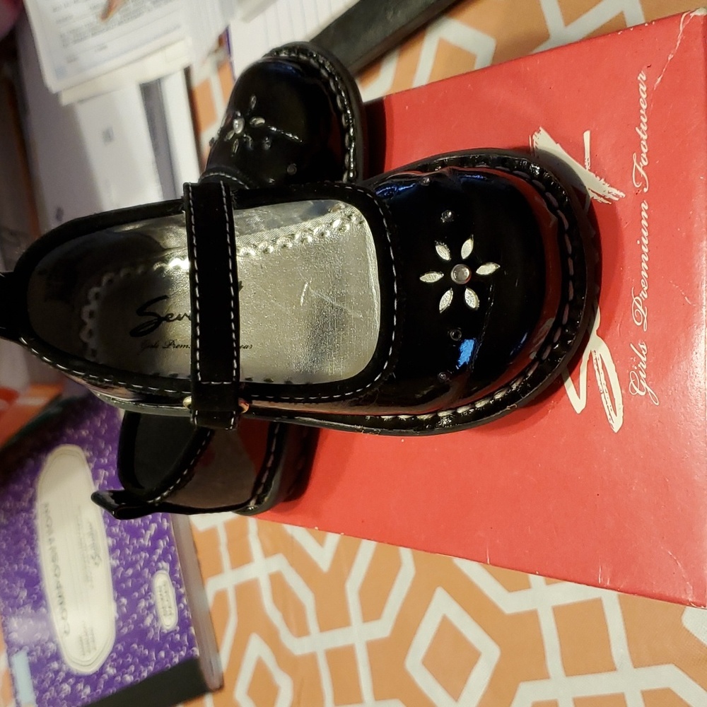 SALE-SEVEN black patent leather toddler shoes sz 6